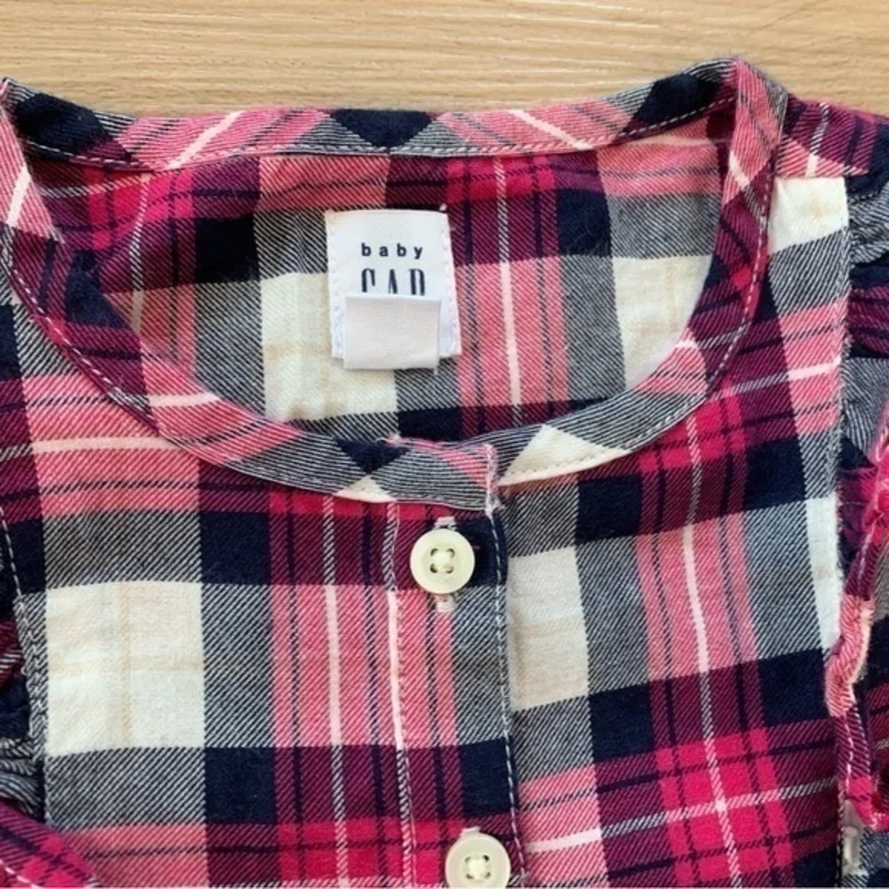 New Gap dress in size 2T